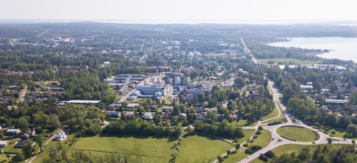 Flygbild över sjukhusområdet i Mariehamn