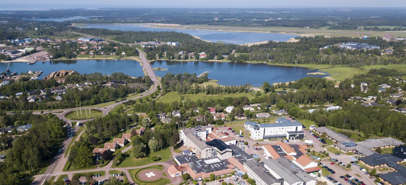 Flygbild över sjukhusområdet i Mariehamn